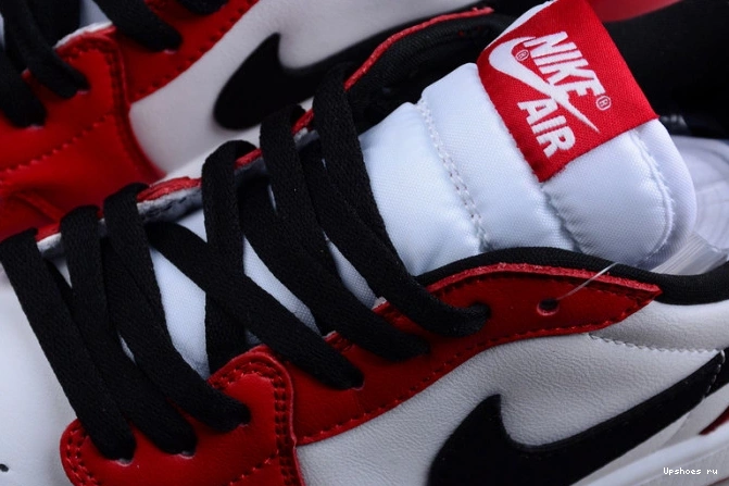 Chicago  Jordan Golf 1 Retro Low   DD9315-600 0410